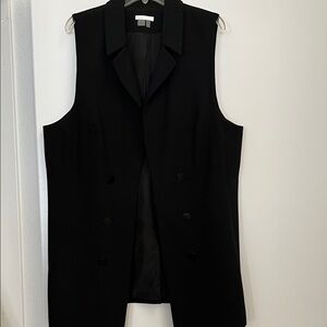Dalia Black Sleeveless Jacket